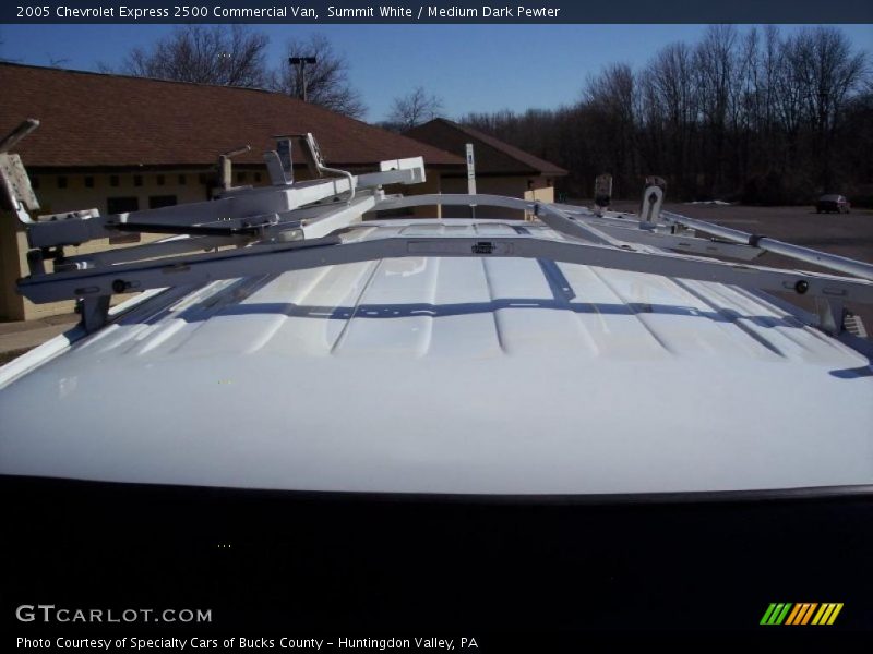 Summit White / Medium Dark Pewter 2005 Chevrolet Express 2500 Commercial Van