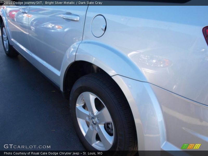 Bright Silver Metallic / Dark Slate Gray 2010 Dodge Journey SXT