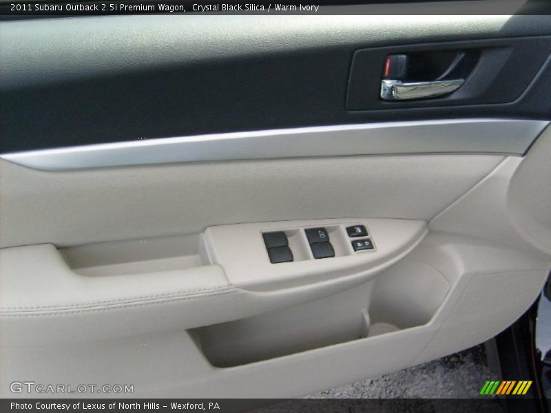 Crystal Black Silica / Warm Ivory 2011 Subaru Outback 2.5i Premium Wagon