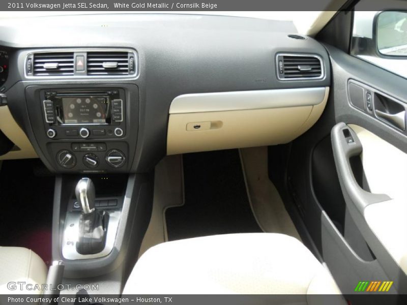 White Gold Metallic / Cornsilk Beige 2011 Volkswagen Jetta SEL Sedan