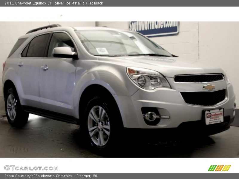 Silver Ice Metallic / Jet Black 2011 Chevrolet Equinox LT