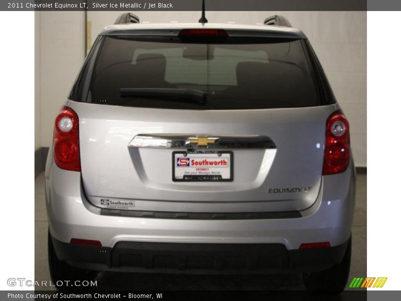 Silver Ice Metallic / Jet Black 2011 Chevrolet Equinox LT