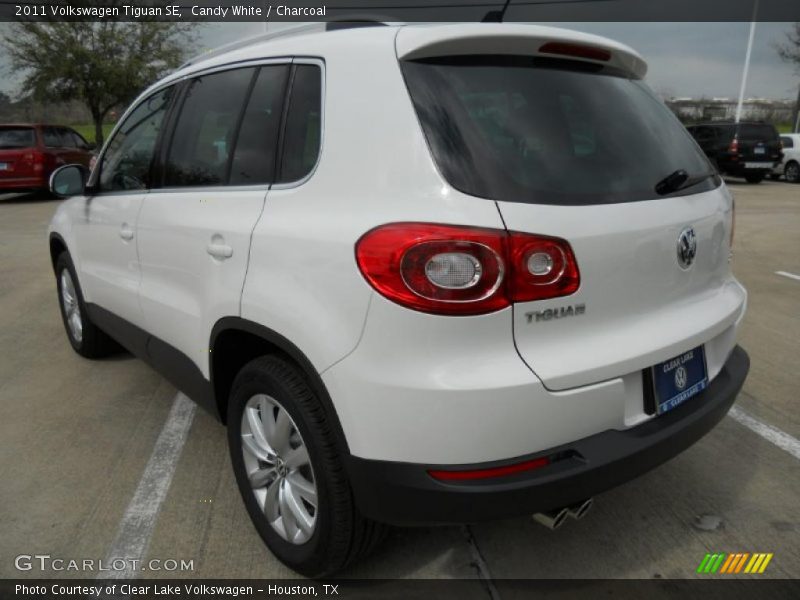Candy White / Charcoal 2011 Volkswagen Tiguan SE