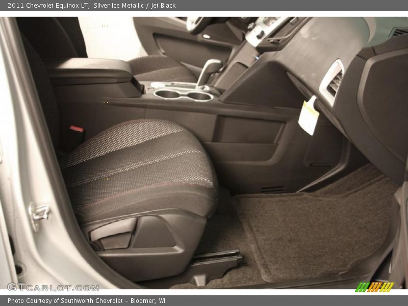 Silver Ice Metallic / Jet Black 2011 Chevrolet Equinox LT