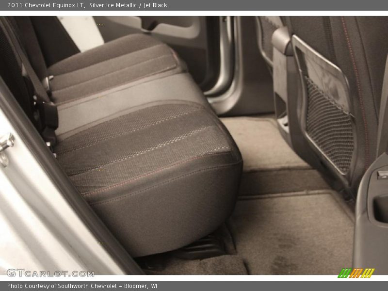 Silver Ice Metallic / Jet Black 2011 Chevrolet Equinox LT