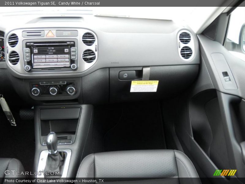 Candy White / Charcoal 2011 Volkswagen Tiguan SE