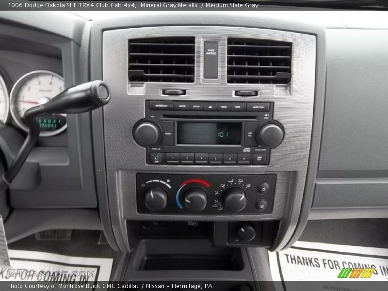 Controls of 2006 Dakota SLT TRX4 Club Cab 4x4