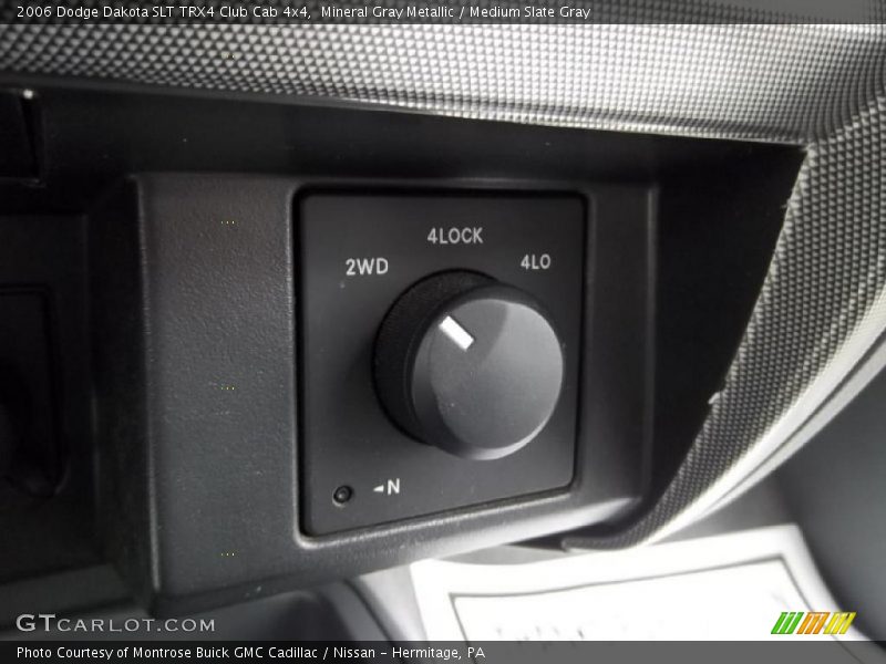 Controls of 2006 Dakota SLT TRX4 Club Cab 4x4