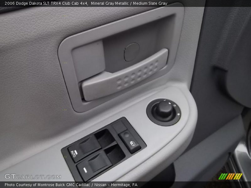 Controls of 2006 Dakota SLT TRX4 Club Cab 4x4