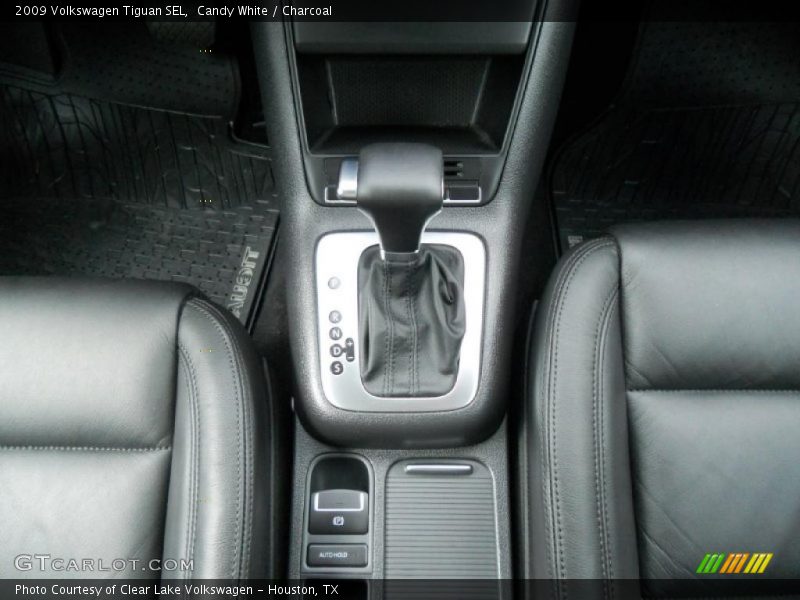 Candy White / Charcoal 2009 Volkswagen Tiguan SEL