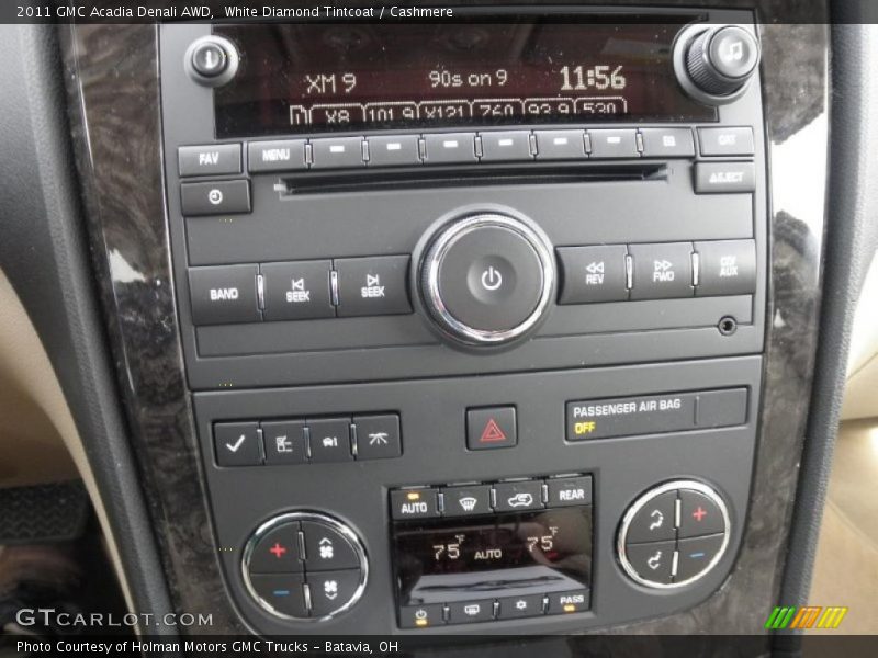 Controls of 2011 Acadia Denali AWD