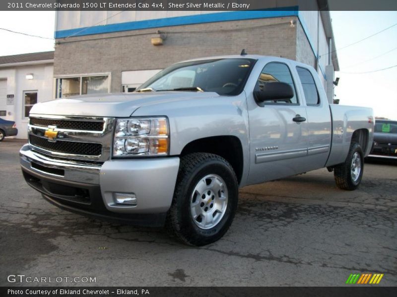 Front 3/4 View of 2011 Silverado 1500 LT Extended Cab 4x4