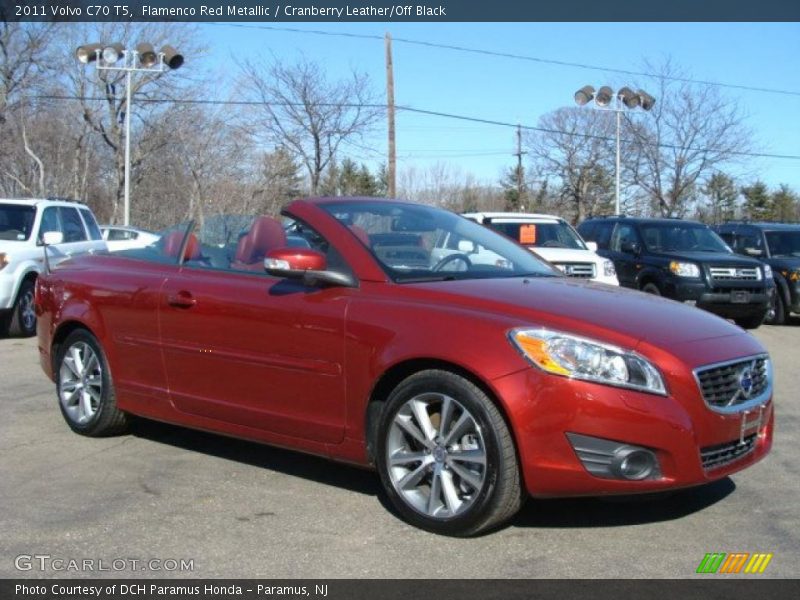 Front 3/4 View of 2011 C70 T5