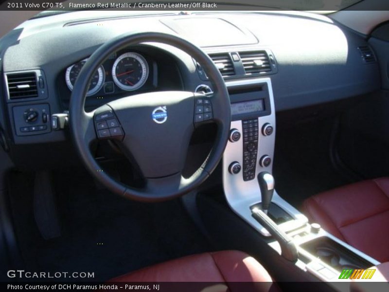 Flamenco Red Metallic / Cranberry Leather/Off Black 2011 Volvo C70 T5
