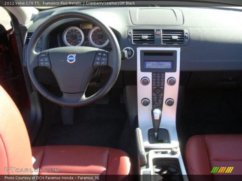 Flamenco Red Metallic / Cranberry Leather/Off Black 2011 Volvo C70 T5