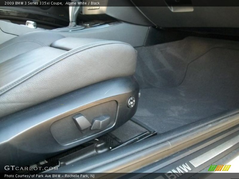 Alpine White / Black 2009 BMW 3 Series 335xi Coupe