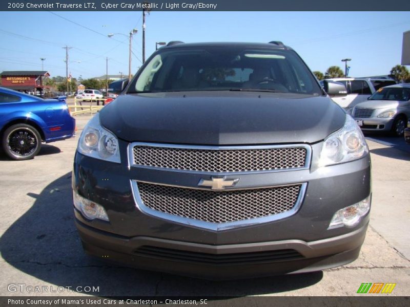 Cyber Gray Metallic / Light Gray/Ebony 2009 Chevrolet Traverse LTZ