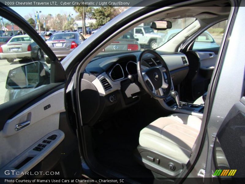 Cyber Gray Metallic / Light Gray/Ebony 2009 Chevrolet Traverse LTZ