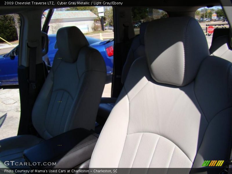 Cyber Gray Metallic / Light Gray/Ebony 2009 Chevrolet Traverse LTZ