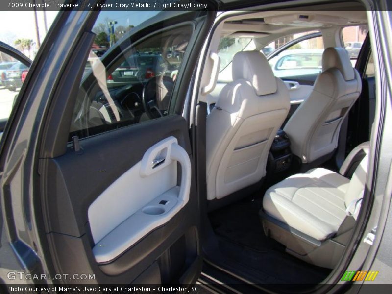Cyber Gray Metallic / Light Gray/Ebony 2009 Chevrolet Traverse LTZ