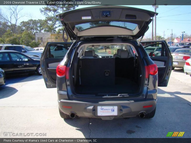 Cyber Gray Metallic / Light Gray/Ebony 2009 Chevrolet Traverse LTZ