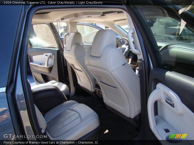 Cyber Gray Metallic / Light Gray/Ebony 2009 Chevrolet Traverse LTZ