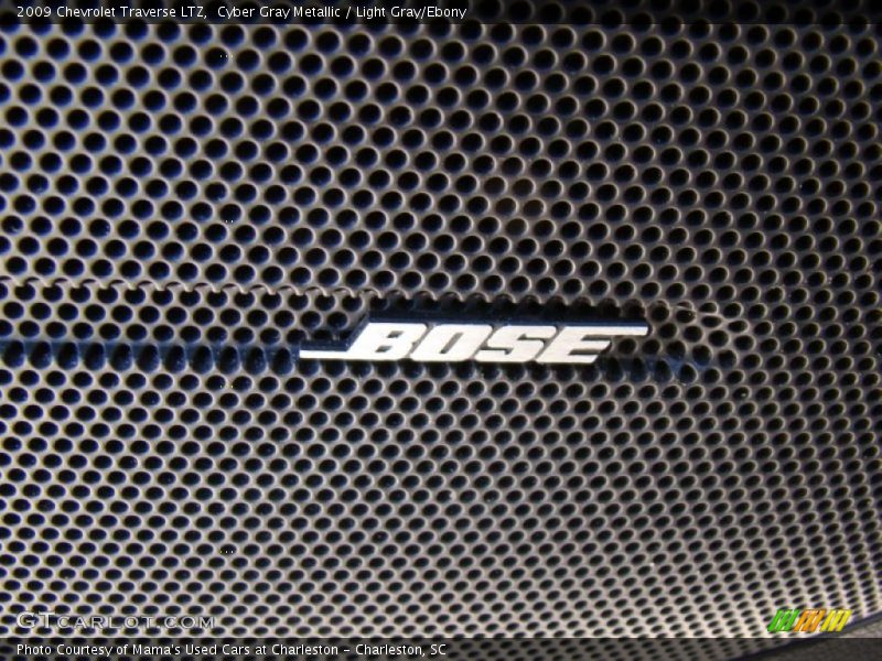 Cyber Gray Metallic / Light Gray/Ebony 2009 Chevrolet Traverse LTZ