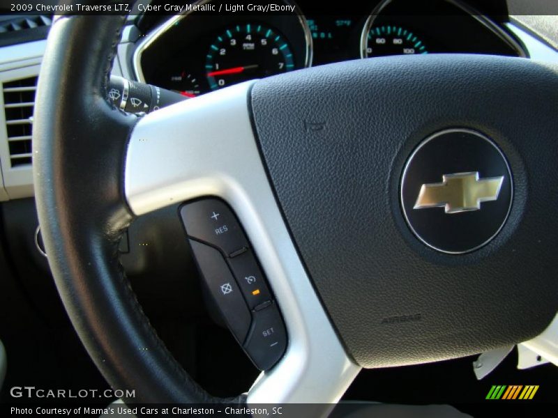 Cyber Gray Metallic / Light Gray/Ebony 2009 Chevrolet Traverse LTZ