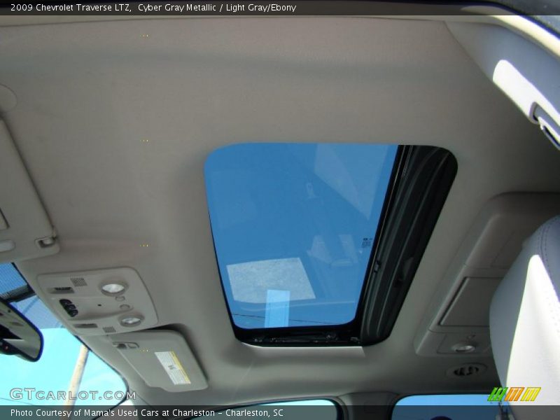 Cyber Gray Metallic / Light Gray/Ebony 2009 Chevrolet Traverse LTZ
