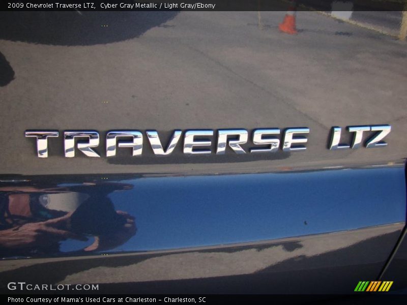 Cyber Gray Metallic / Light Gray/Ebony 2009 Chevrolet Traverse LTZ