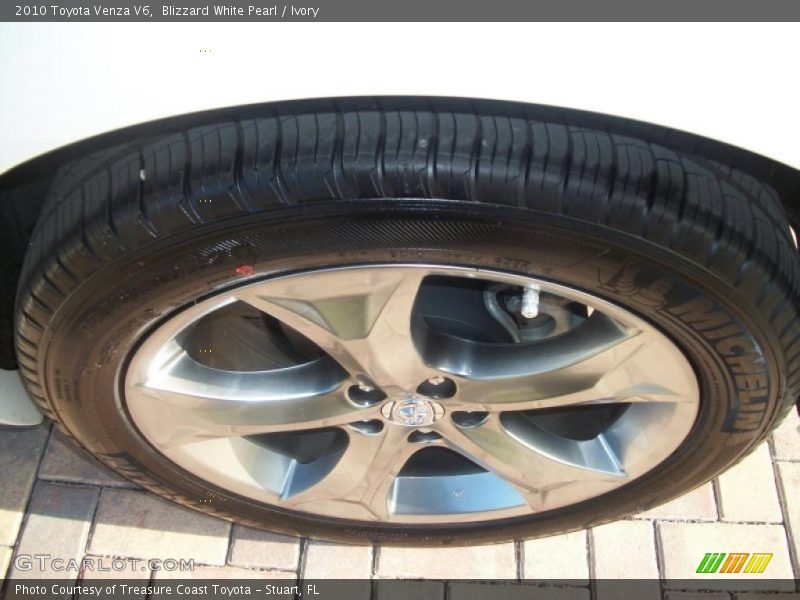Blizzard White Pearl / Ivory 2010 Toyota Venza V6