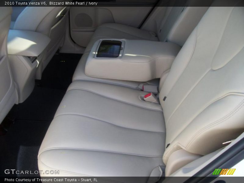 Blizzard White Pearl / Ivory 2010 Toyota Venza V6