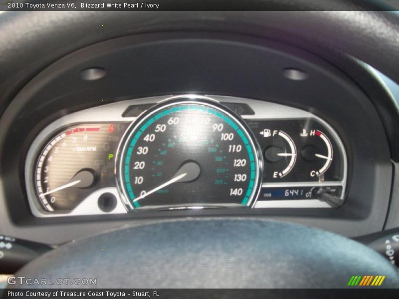 Blizzard White Pearl / Ivory 2010 Toyota Venza V6