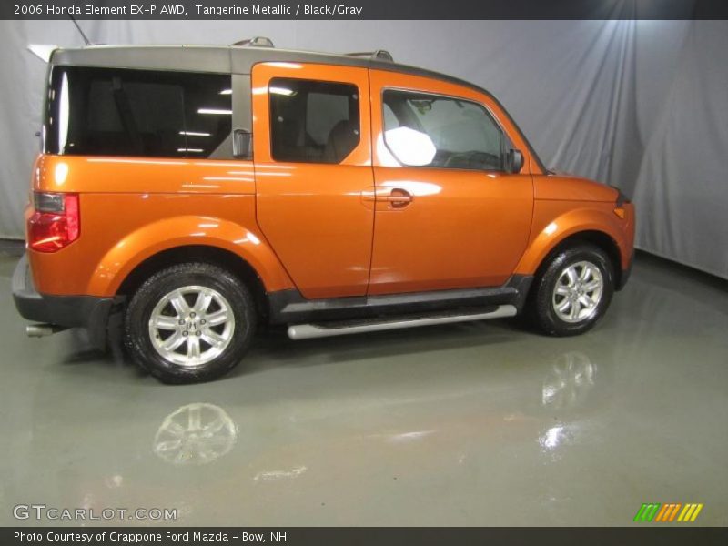 Tangerine Metallic / Black/Gray 2006 Honda Element EX-P AWD