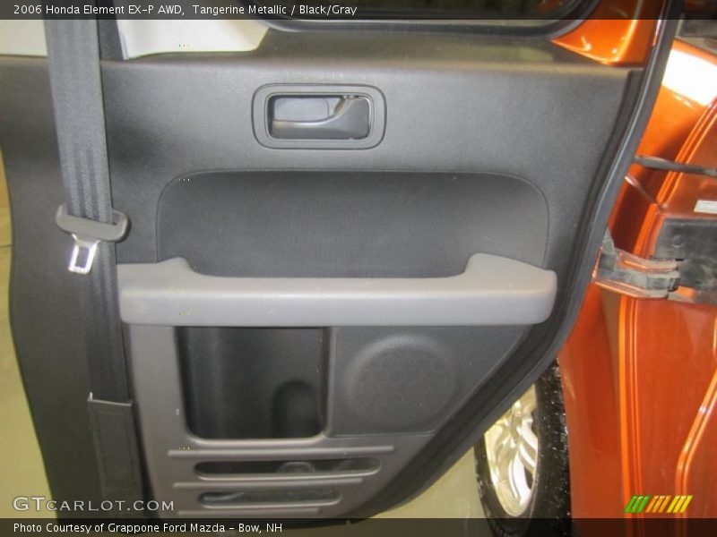 Tangerine Metallic / Black/Gray 2006 Honda Element EX-P AWD