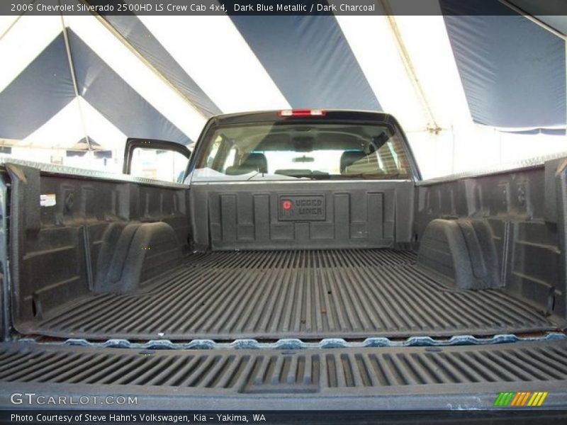 Dark Blue Metallic / Dark Charcoal 2006 Chevrolet Silverado 2500HD LS Crew Cab 4x4