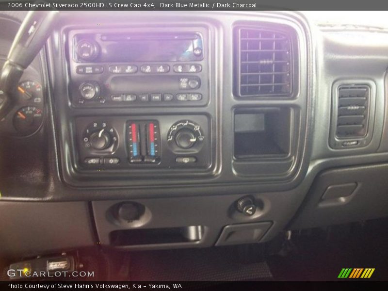 Dark Blue Metallic / Dark Charcoal 2006 Chevrolet Silverado 2500HD LS Crew Cab 4x4