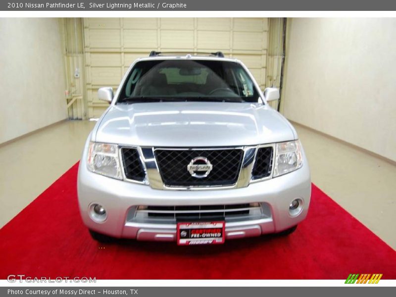 Silver Lightning Metallic / Graphite 2010 Nissan Pathfinder LE