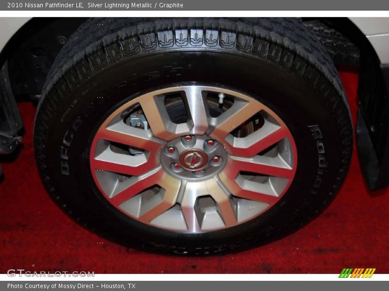 Silver Lightning Metallic / Graphite 2010 Nissan Pathfinder LE