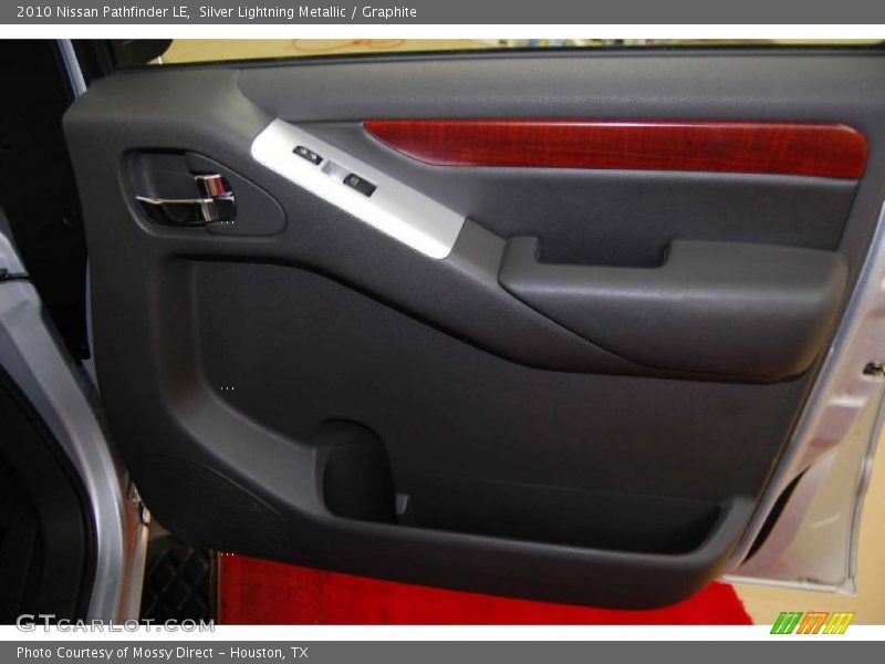 Silver Lightning Metallic / Graphite 2010 Nissan Pathfinder LE