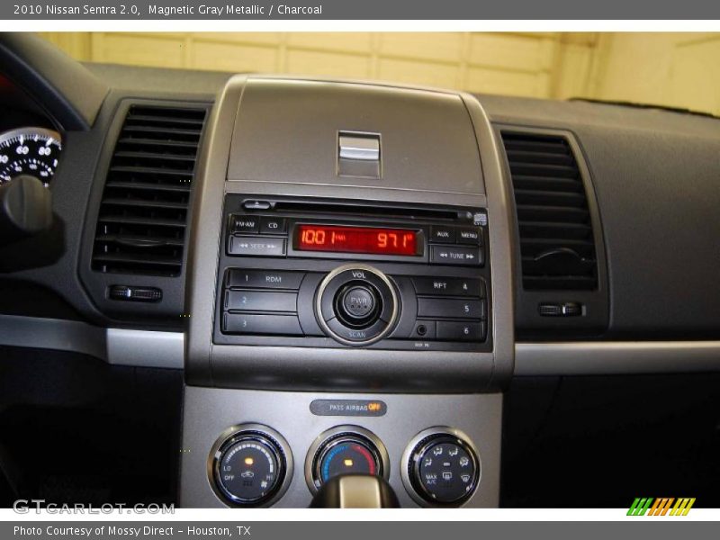 Magnetic Gray Metallic / Charcoal 2010 Nissan Sentra 2.0