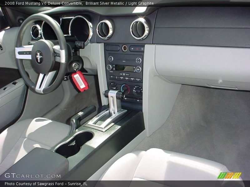 Brilliant Silver Metallic / Light Graphite 2008 Ford Mustang V6 Deluxe Convertible