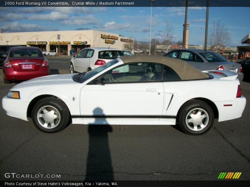 Crystal White / Medium Parchment 2000 Ford Mustang V6 Convertible