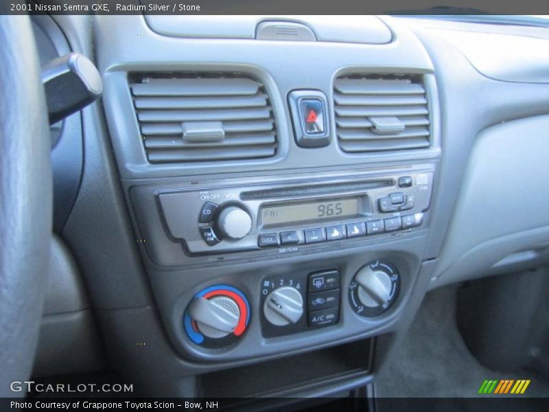 Radium Silver / Stone 2001 Nissan Sentra GXE