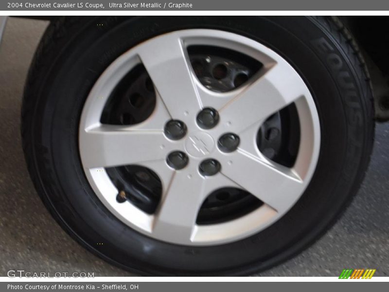 Ultra Silver Metallic / Graphite 2004 Chevrolet Cavalier LS Coupe