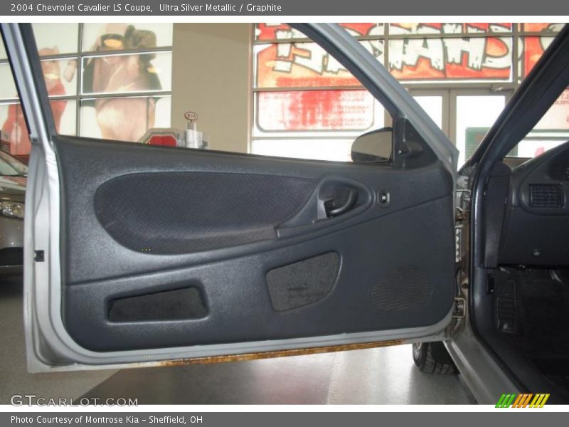 Ultra Silver Metallic / Graphite 2004 Chevrolet Cavalier LS Coupe