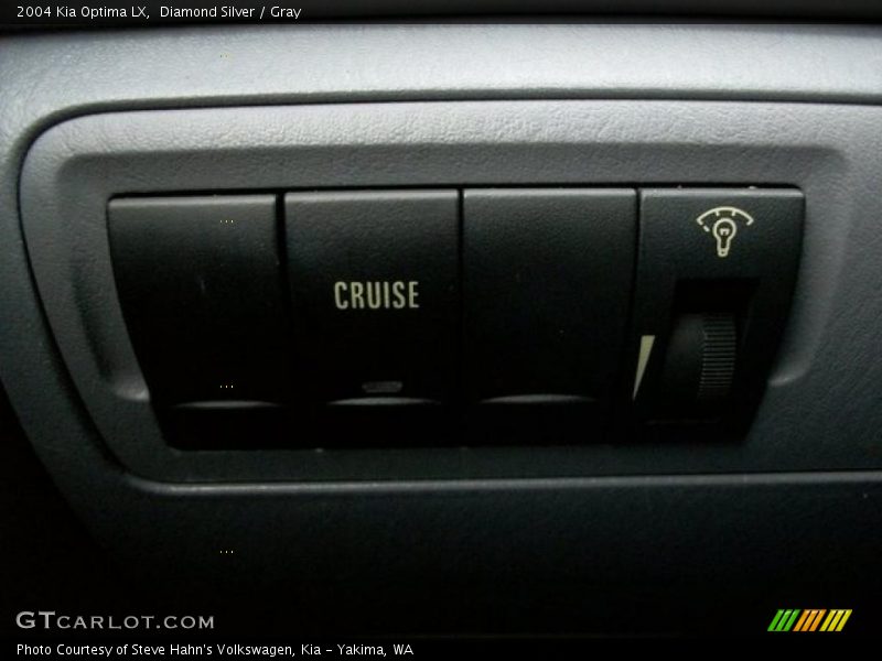 Diamond Silver / Gray 2004 Kia Optima LX