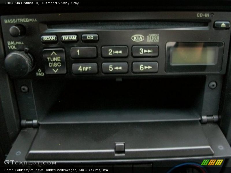 Diamond Silver / Gray 2004 Kia Optima LX