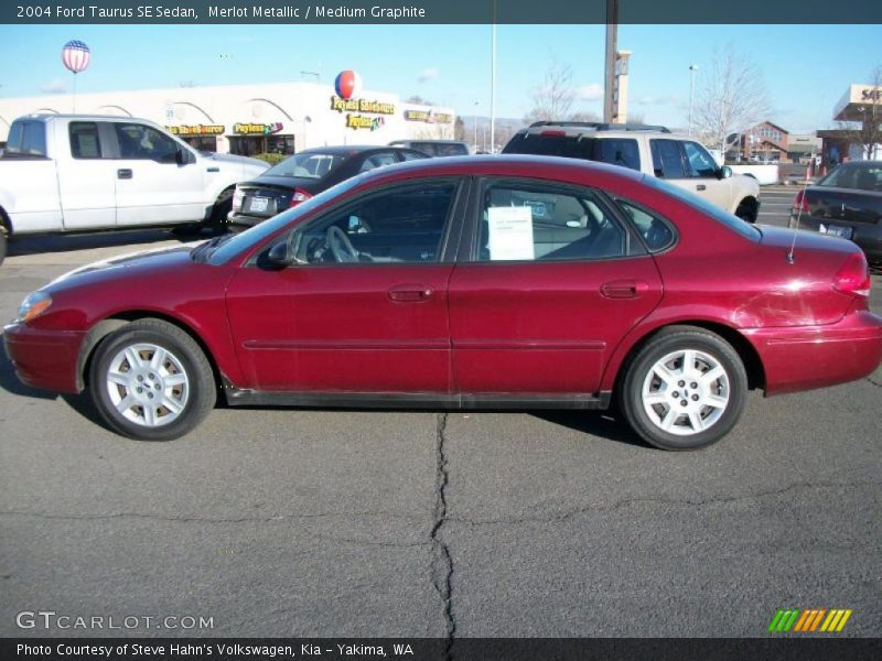 Merlot Metallic / Medium Graphite 2004 Ford Taurus SE Sedan