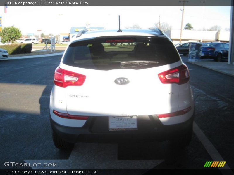 Clear White / Alpine Gray 2011 Kia Sportage EX
